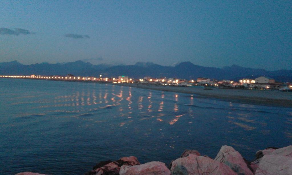 La Viareggina Hotel Viareggio Luaran gambar